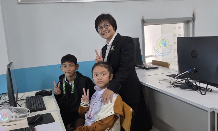 ศิลปหัตถกรรมระดับกลุ่มจตุรมิตร